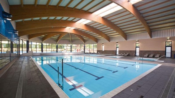 Piscina climatitzada on es pot practicar la natació. - Foto: 